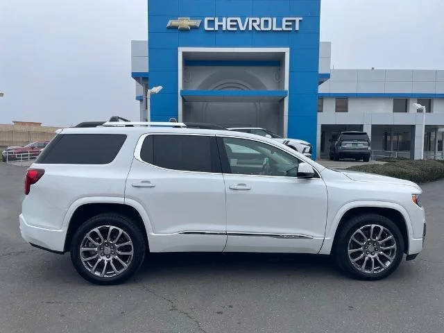 2022 GMC Acadia Denali AWD photo