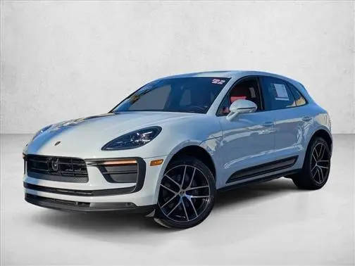 2022 Porsche Macan  AWD photo