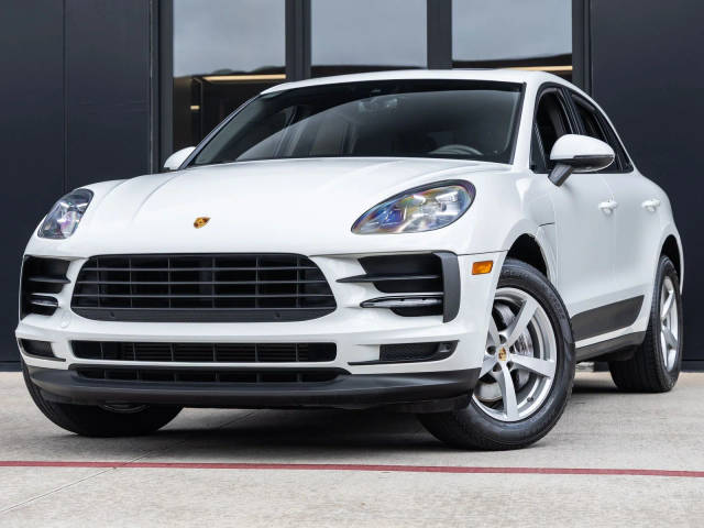 2021 Porsche Macan  AWD photo