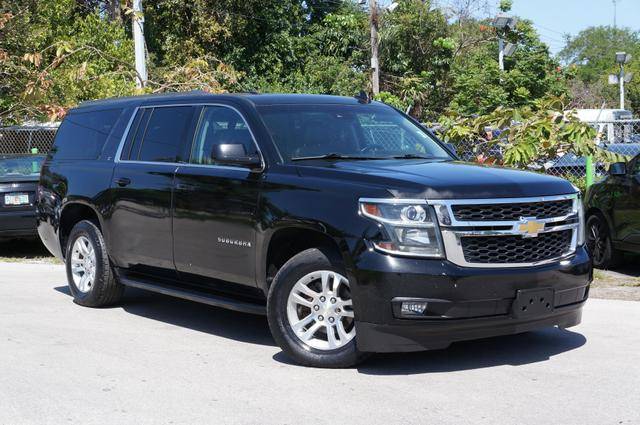 2016 Chevrolet Suburban LT 4WD photo