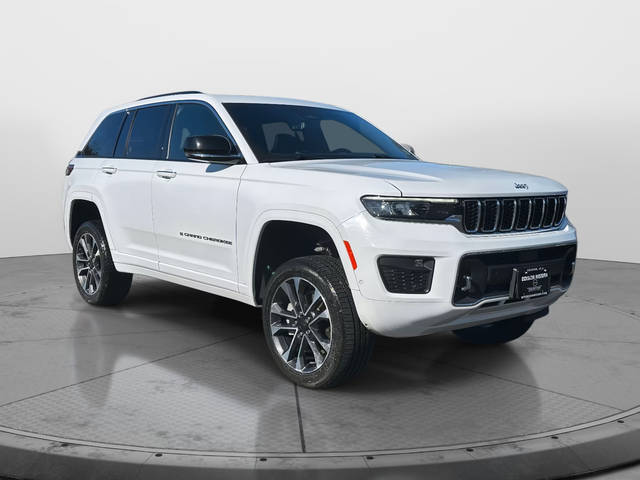 2022 Jeep Grand Cherokee Overland 4WD photo