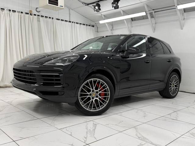 2022 Porsche Cayenne Platinum Edition AWD photo