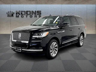 2022 Lincoln Navigator Reserve 4WD photo