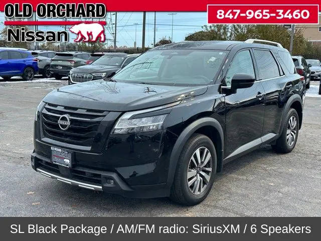 2022 Nissan Pathfinder SL 4WD photo