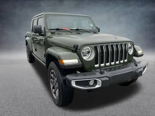 2022 Jeep Gladiator Overland 4WD photo