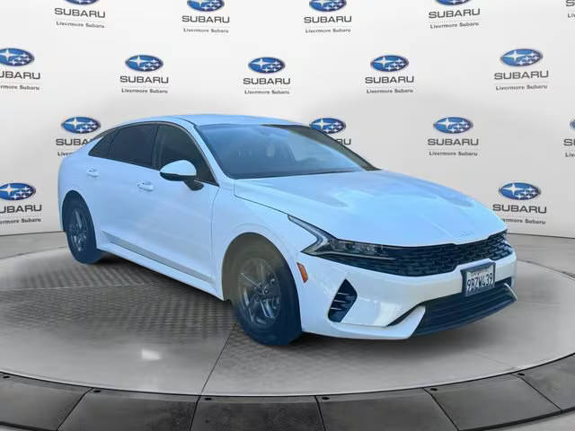 2022 Kia K5 LXS FWD photo