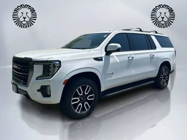 2022 GMC Yukon XL AT4 4WD photo