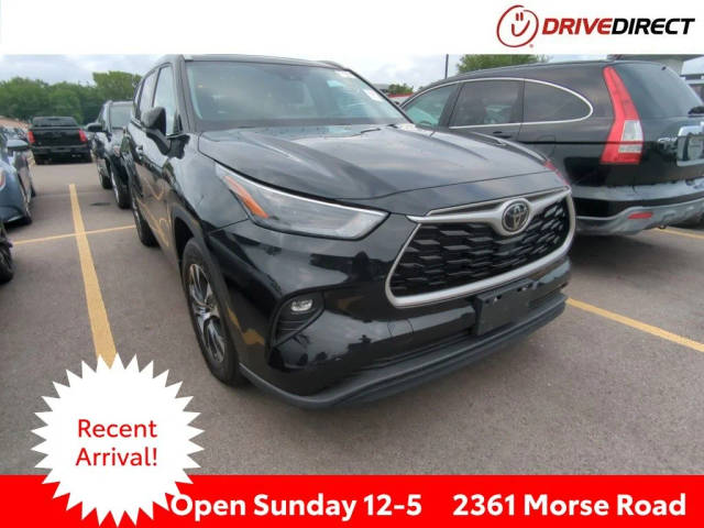 2022 Toyota Highlander XLE AWD photo