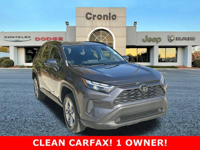 2022 Toyota RAV4 XLE FWD photo