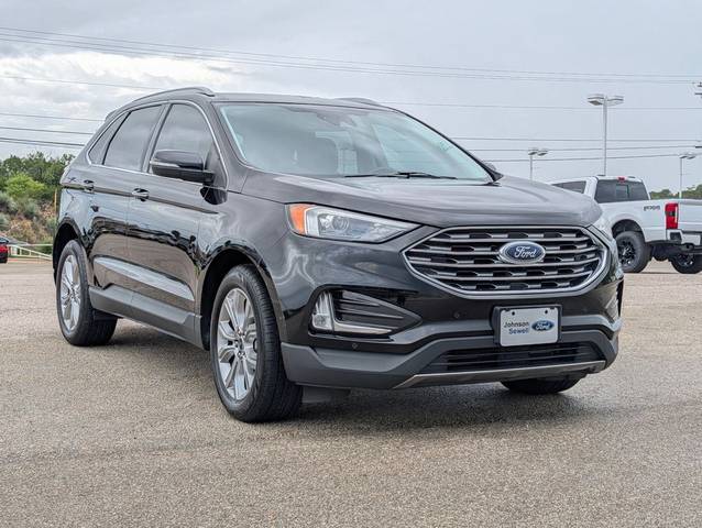 2022 Ford Edge Titanium AWD photo