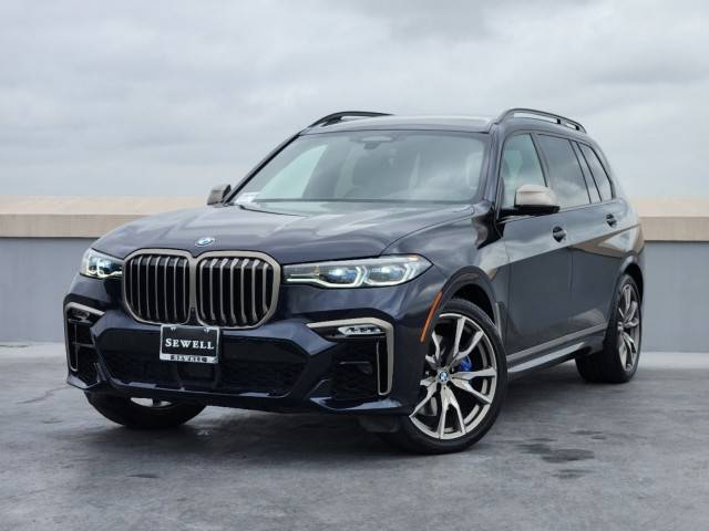 2022 BMW X7 M50i AWD photo