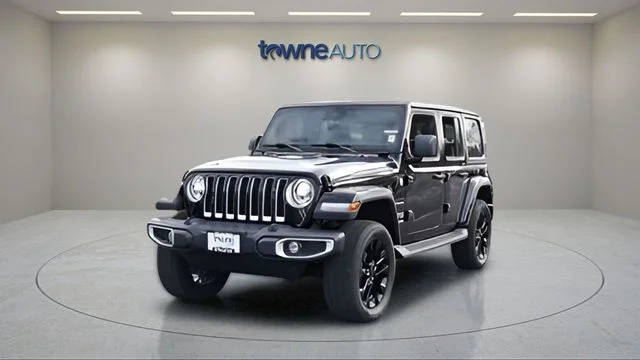 2022 Jeep Wrangler Unlimited Unlimited Sahara 4WD photo