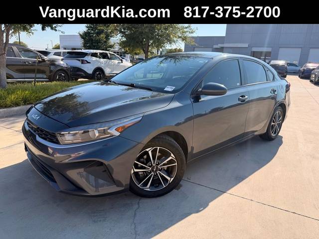 2022 Kia Forte LXS FWD photo