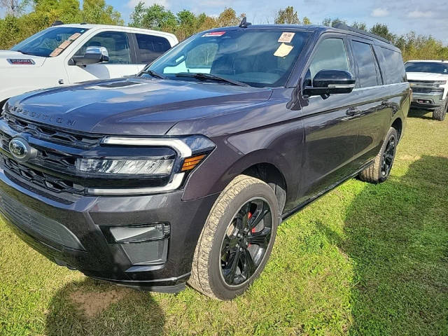 2022 Ford Expedition Max Limited 4WD photo