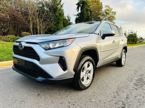 2019 Toyota RAV4 Hybrid LE AWD photo