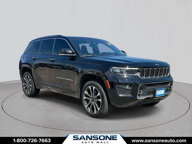 2022 Jeep Grand Cherokee Overland 4WD photo