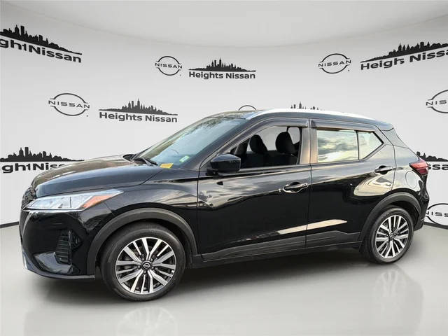 2022 Nissan Kicks SV FWD photo