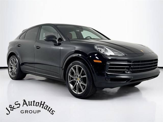 2023 Porsche Cayenne Coupe Platinum Edition AWD photo