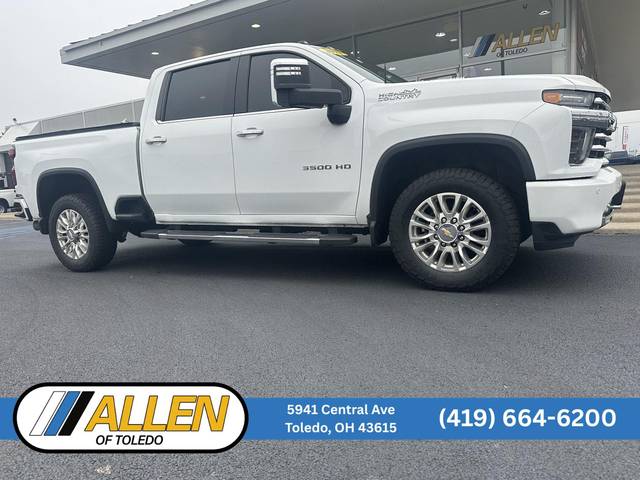 2022 Chevrolet Silverado 3500HD High Country 4WD photo