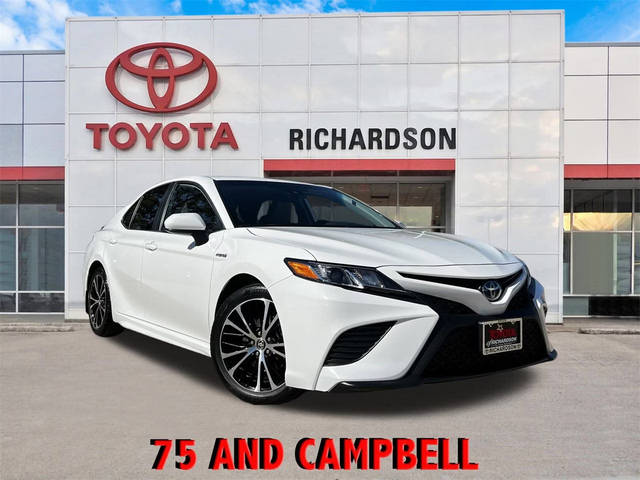 2022 Toyota Camry XSE V6 FWD photo