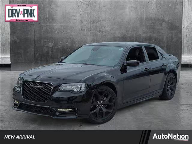 2022 Chrysler 300 Touring L RWD photo