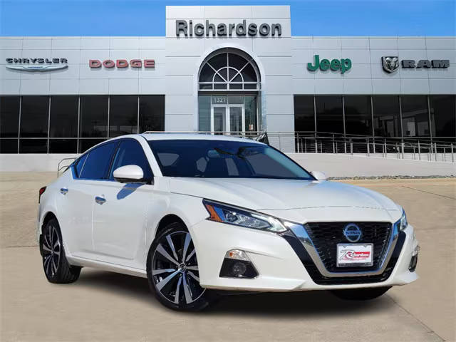 2022 Nissan Altima 2.5 Platinum AWD photo