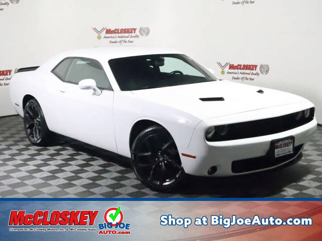 2022 Dodge Challenger SXT RWD photo