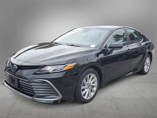 2022 Toyota Camry LE AWD photo