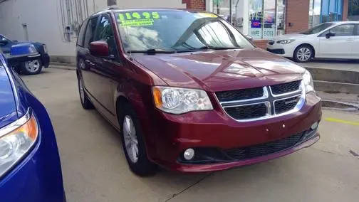 2020 Dodge Grand Caravan SXT FWD photo