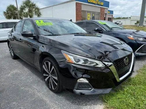 2022 Nissan Altima 2.5 SR FWD photo