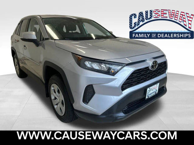 2022 Toyota RAV4 LE AWD photo