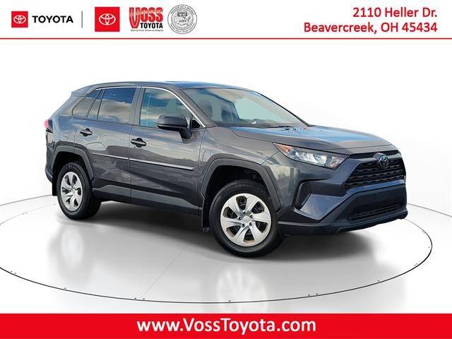 2022 Toyota RAV4 LE FWD photo