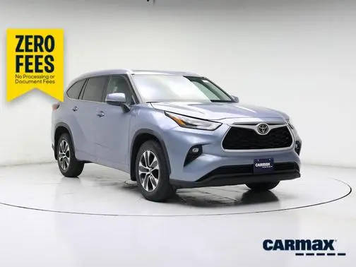 2022 Toyota Highlander XLE AWD photo