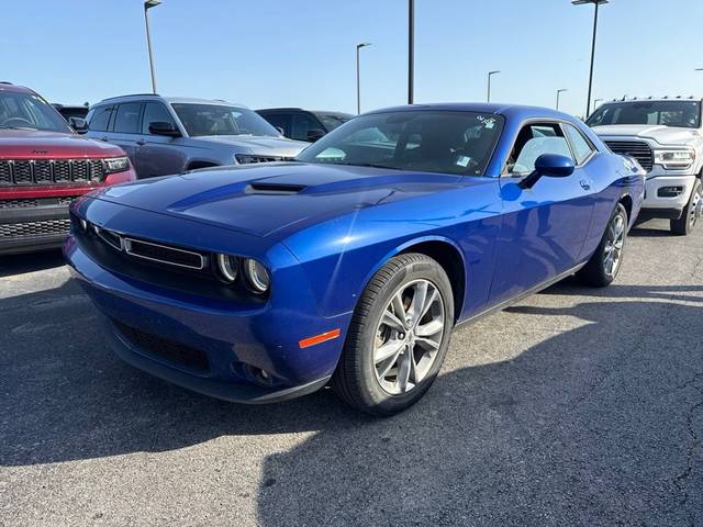 2022 Dodge Challenger SXT AWD photo