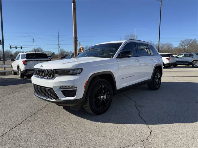 2022 Jeep Grand Cherokee Limited RWD photo