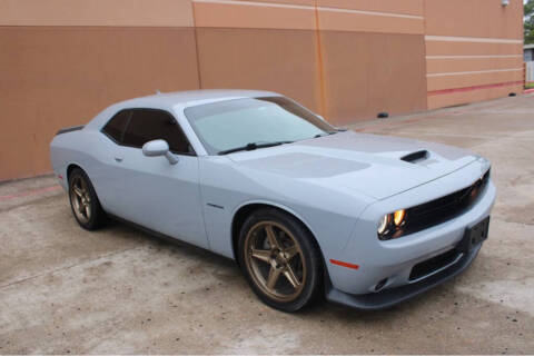 2022 Dodge Challenger R/T RWD photo