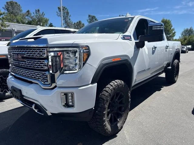 2022 GMC Sierra 3500HD Denali 4WD photo