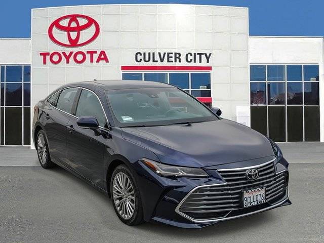 2022 Toyota Avalon Limited FWD photo