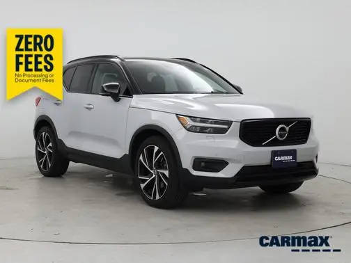 2020 Volvo XC40 R-Design AWD photo