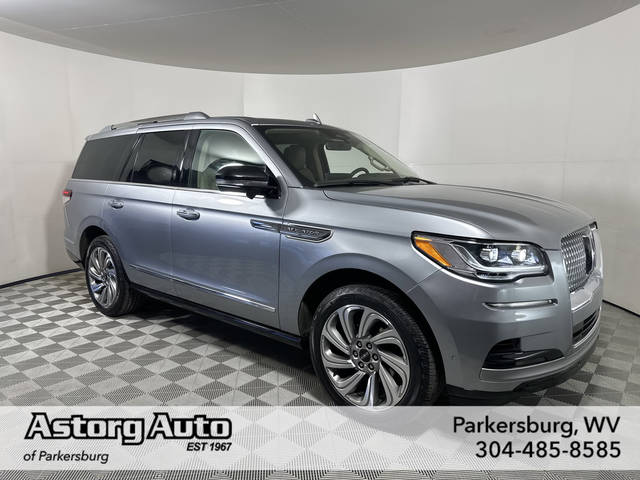 2022 Lincoln Navigator Reserve 4WD photo