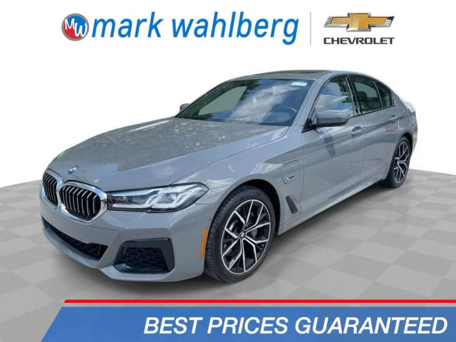 2022 BMW 5 Series 530e xDrive AWD photo