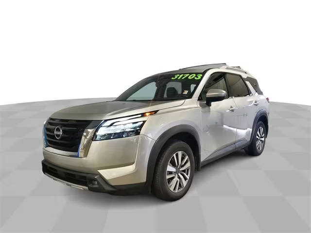 2022 Nissan Pathfinder SL 4WD photo