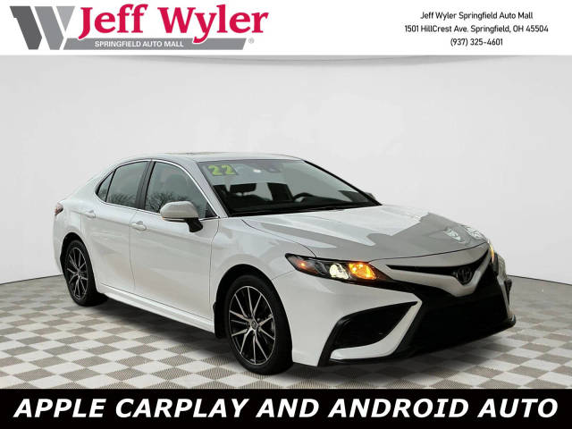 2022 Toyota Camry SE FWD photo
