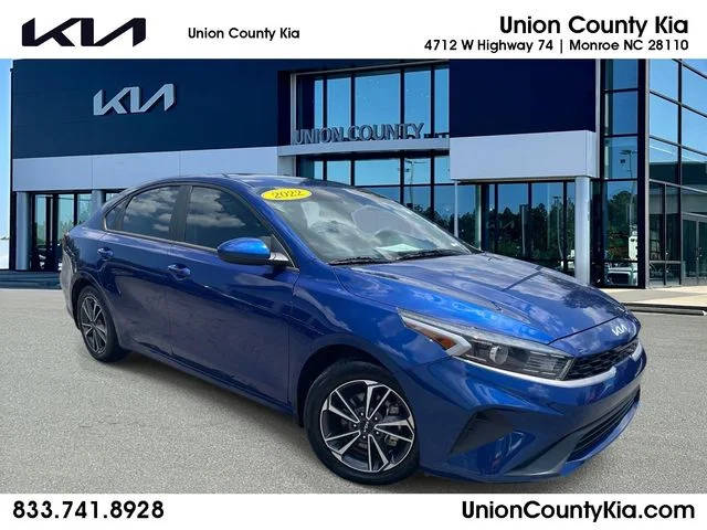 2022 Kia Forte LXS FWD photo