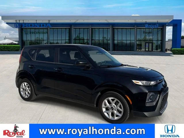 2022 Kia Soul LX FWD photo