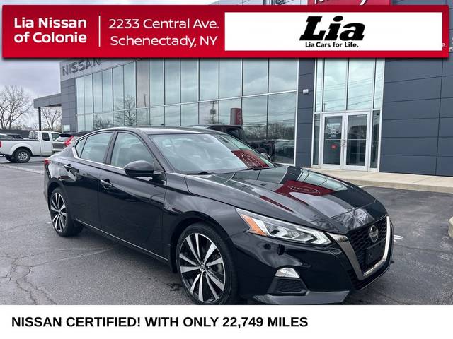 2022 Nissan Altima 2.5 SR AWD photo