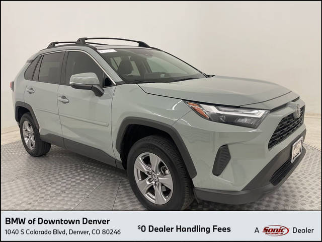 2022 Toyota RAV4 XLE AWD photo