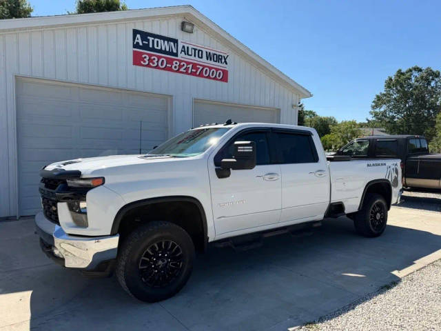 2022 Chevrolet Silverado 2500HD LT 4WD photo