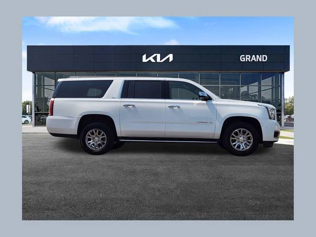 2020 GMC Yukon XL SLT 4WD photo