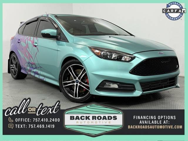 2016 Ford Focus ST FWD photo